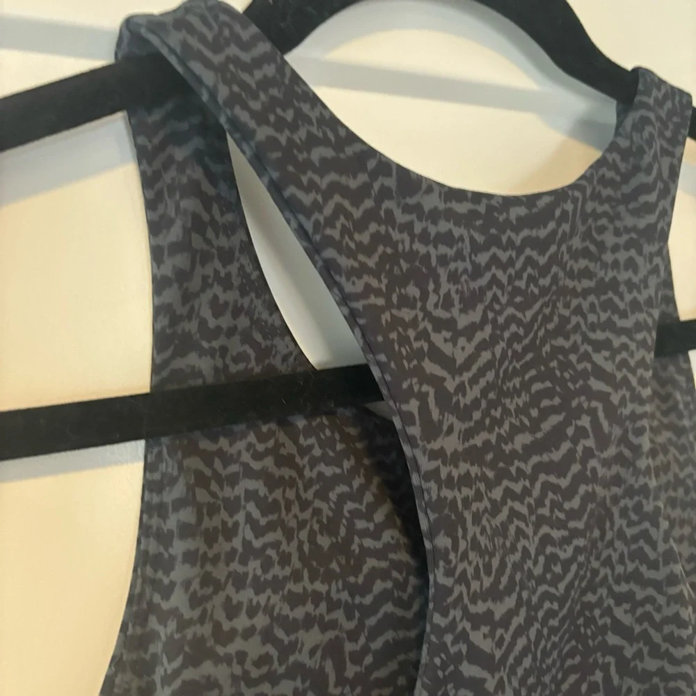 ALLFENIX- SZ M Black Sport Bra/ Lounge Crop Top - Picture 3 of 9